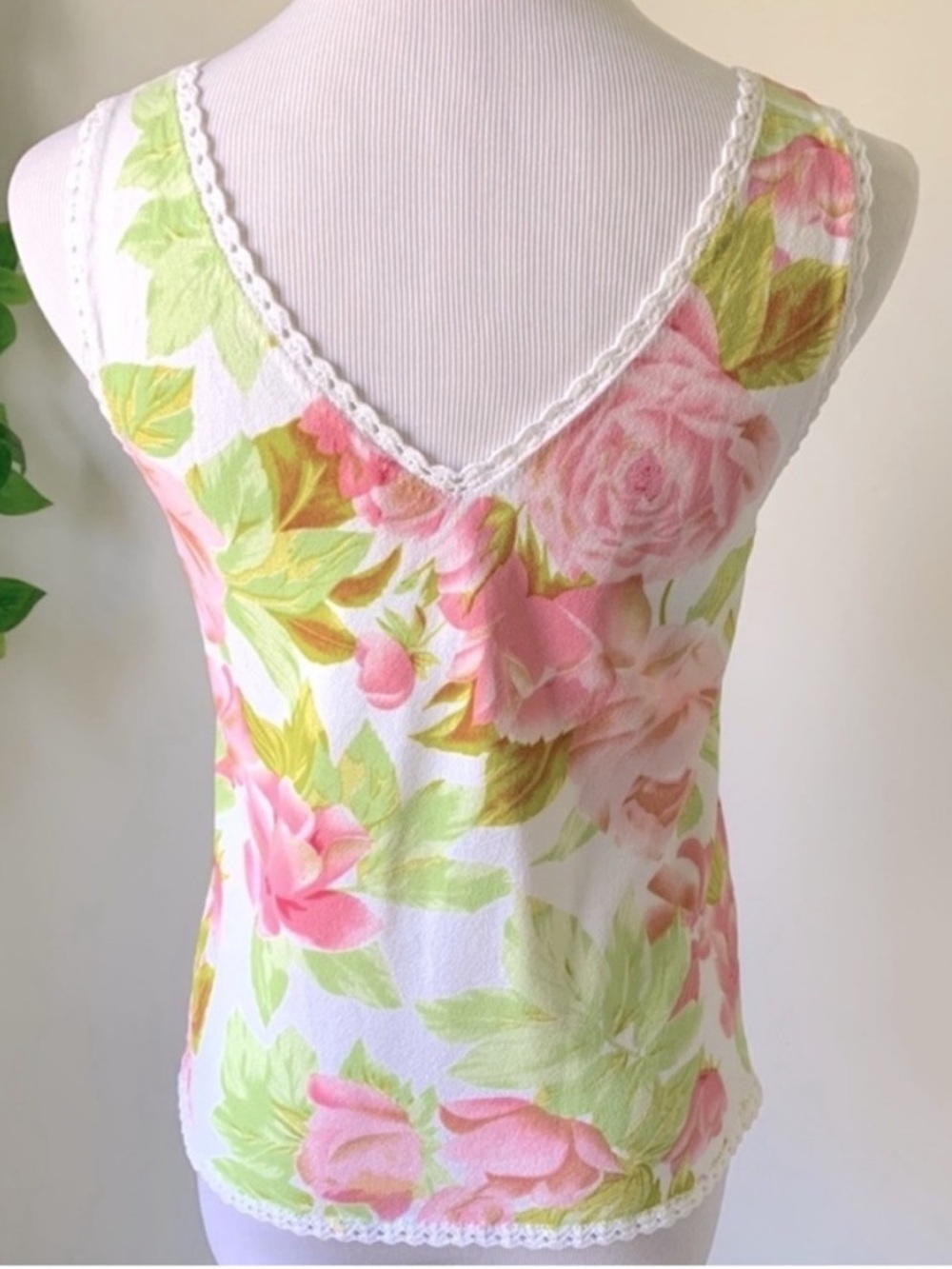 Floral Tank Top - Picture 4 of 4